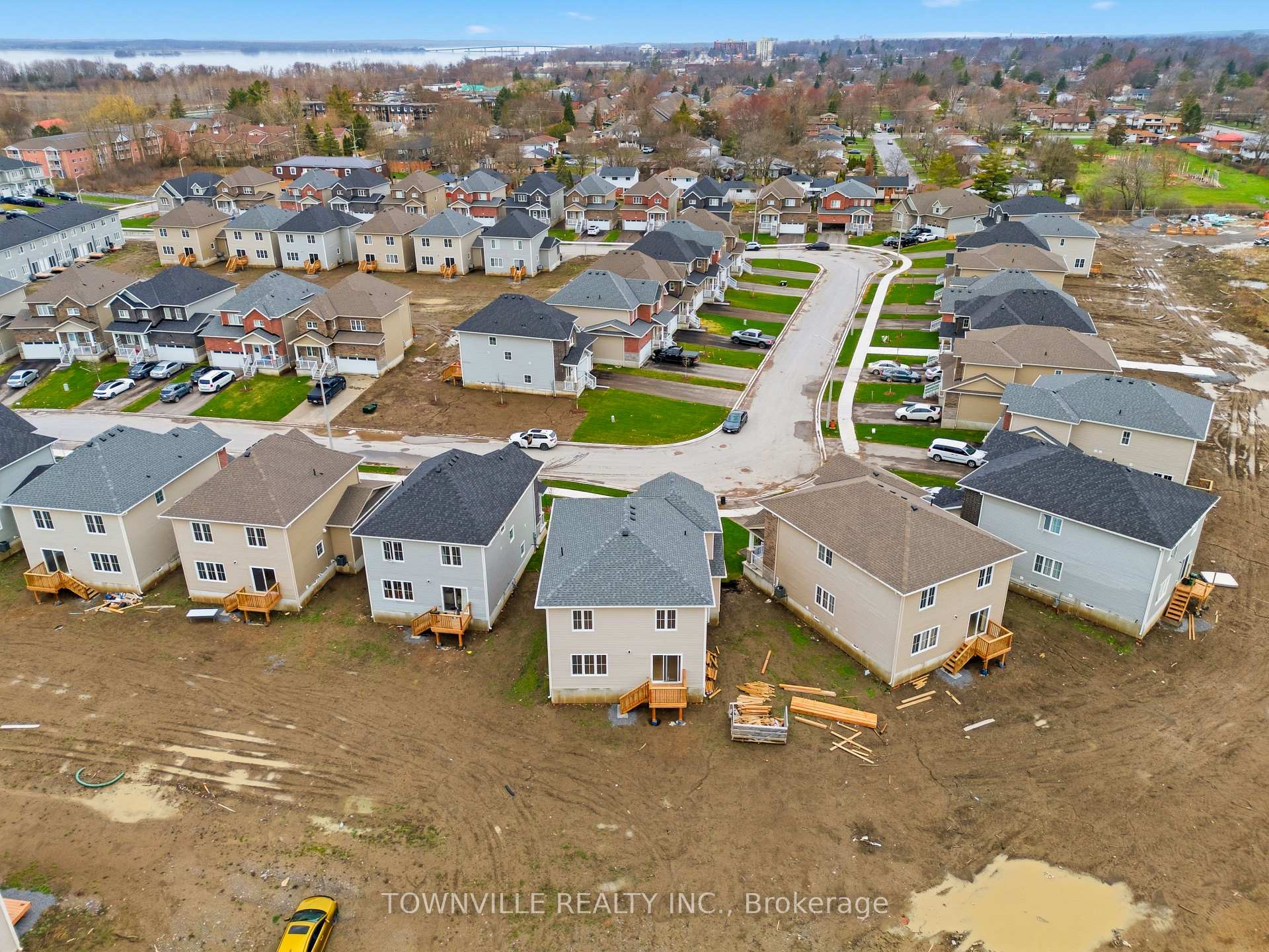 Photo 40 of 51 Bradden Crescent, Belleville, Belleville Ward — HOMEH