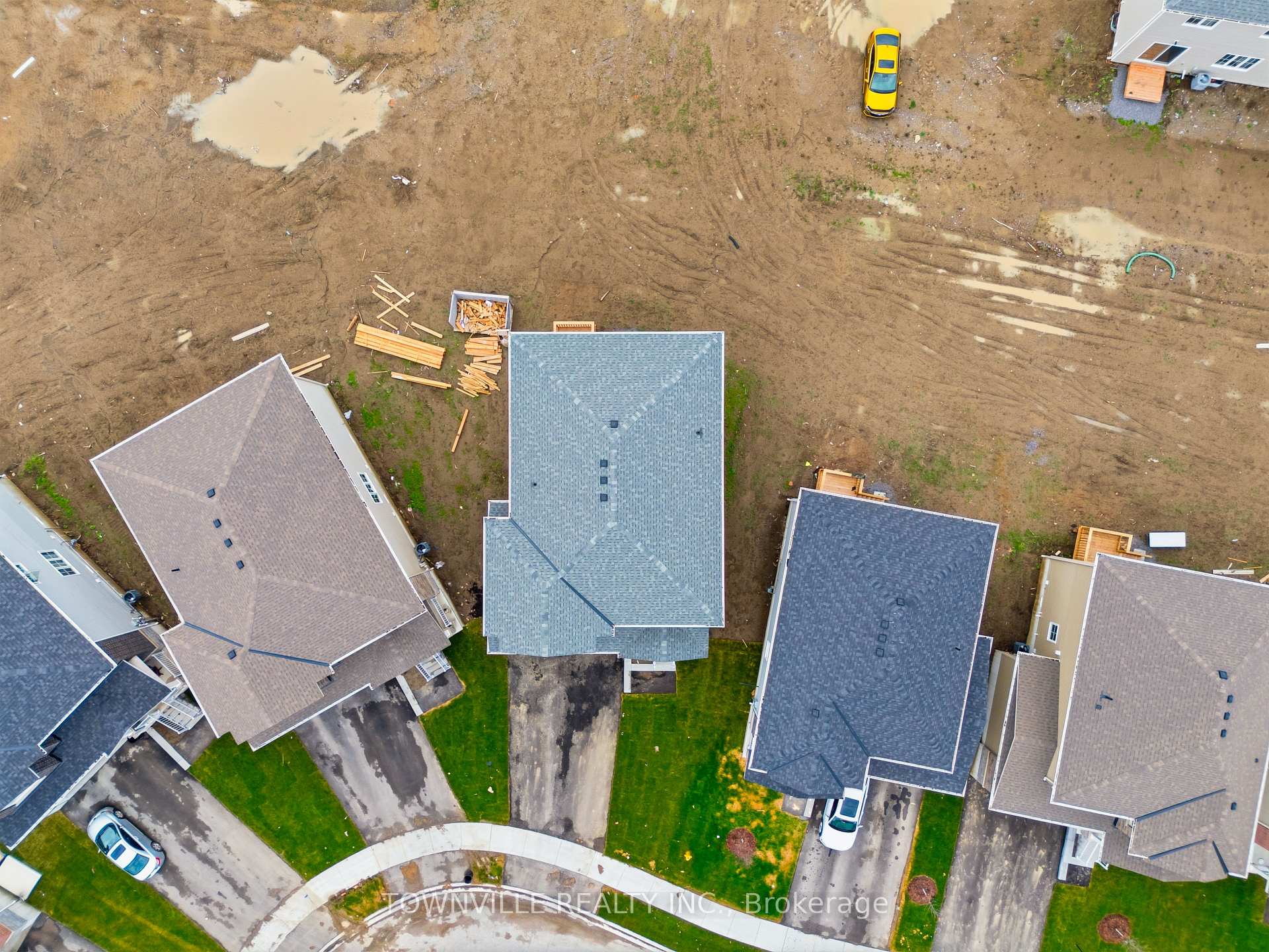 Photo 42 of 51 Bradden Crescent, Belleville, Belleville Ward — HOMEH