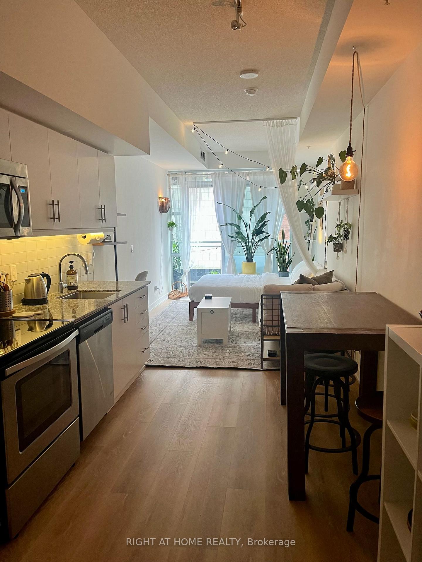 Photo 2 of Unit 205, 10 Willison Square, Toronto, Kensington-Chinatown — HOMEH