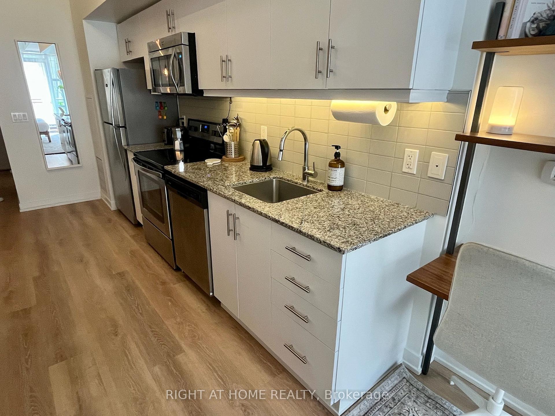 Photo 5 of Unit 205, 10 Willison Square, Toronto, Kensington-Chinatown — HOMEH