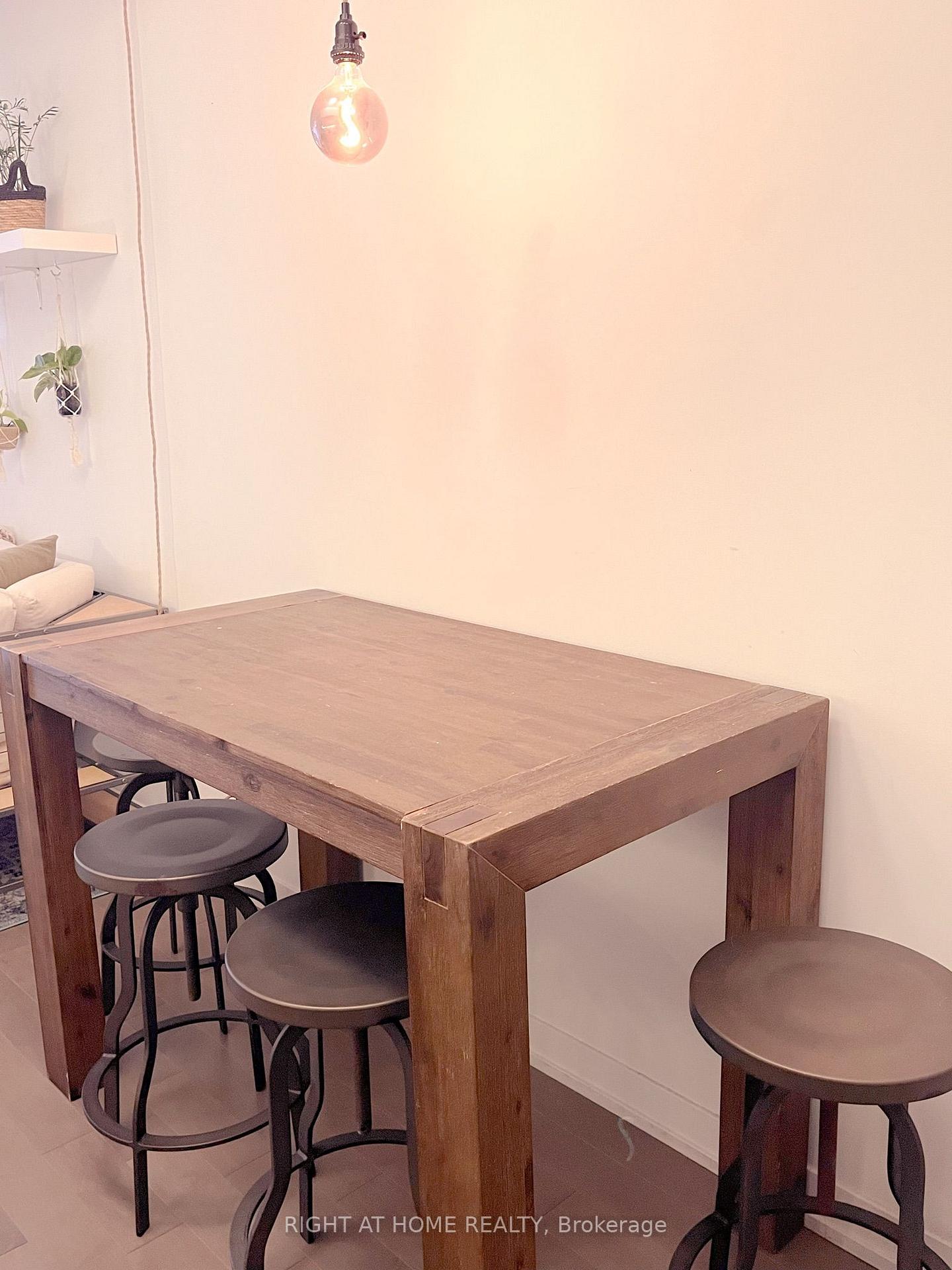 Photo 6 of Unit 205, 10 Willison Square, Toronto, Kensington-Chinatown — HOMEH