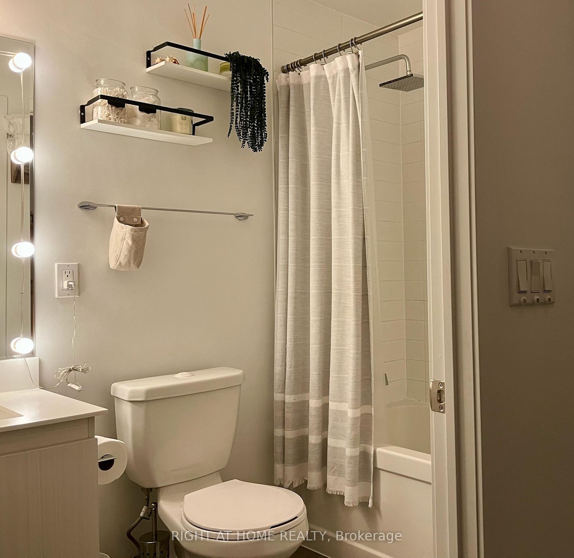 Photo 20 of Unit 205, 10 Willison Square, Toronto, Kensington-Chinatown — HOMEH