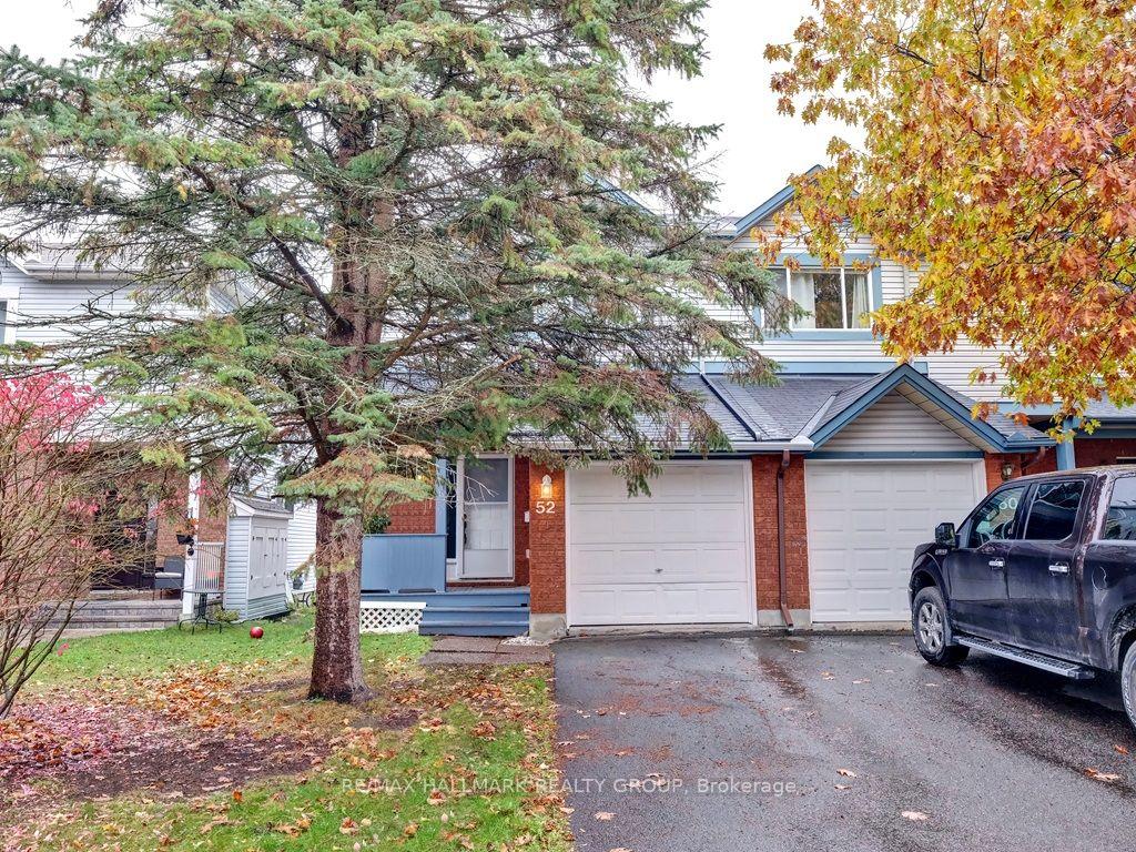 Photo 3 of 52 Piper Crescent, Ottawa, Kanata - Morgan's Grant/South March — HOMEH