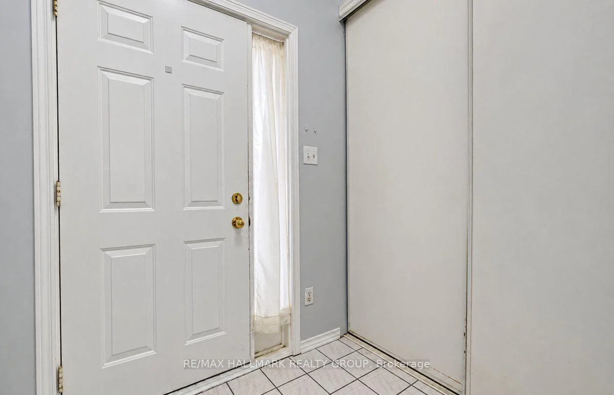 Photo 7 of 52 Piper Crescent, Ottawa, Kanata - Morgan's Grant/South March — HOMEH