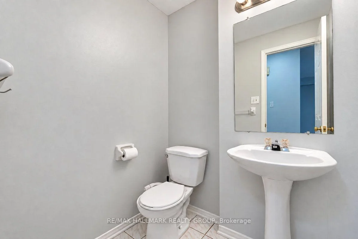 Photo 9 of 52 Piper Crescent, Ottawa, Kanata - Morgan's Grant/South March — HOMEH