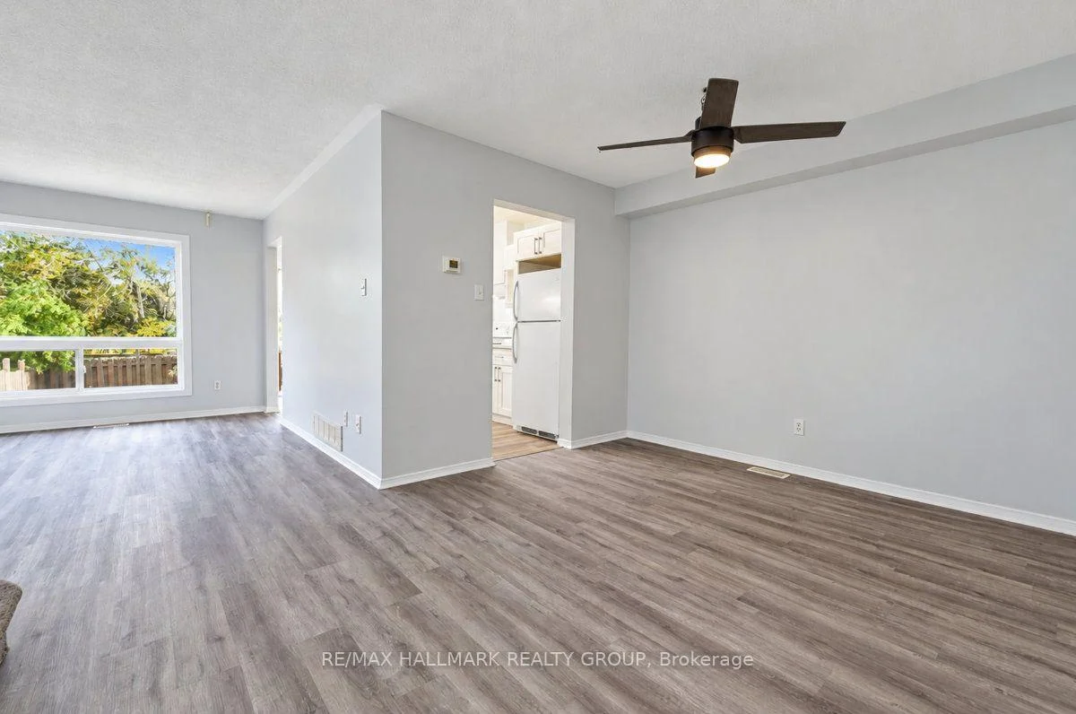 Photo 16 of 52 Piper Crescent, Ottawa, Kanata - Morgan's Grant/South March — HOMEH