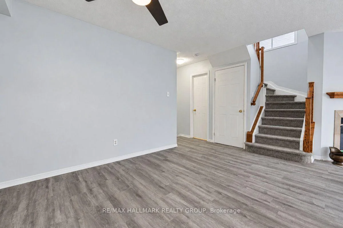 Photo 19 of 52 Piper Crescent, Ottawa, Kanata - Morgan's Grant/South March — HOMEH