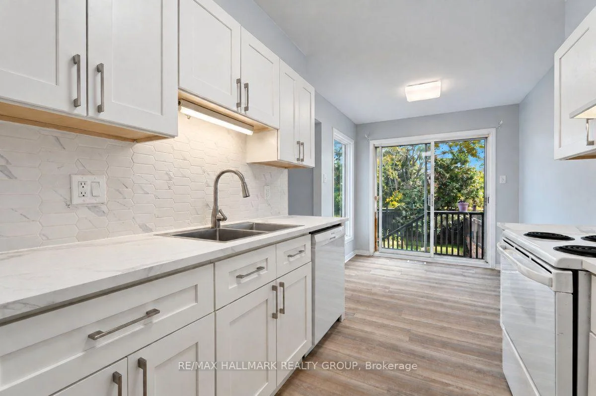 Photo 20 of 52 Piper Crescent, Ottawa, Kanata - Morgan's Grant/South March — HOMEH