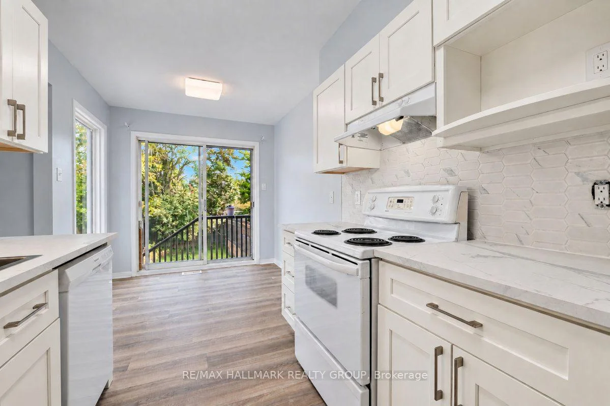 Photo 21 of 52 Piper Crescent, Ottawa, Kanata - Morgan's Grant/South March — HOMEH
