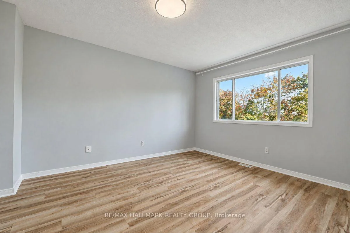 Photo 29 of 52 Piper Crescent, Ottawa, Kanata - Morgan's Grant/South March — HOMEH