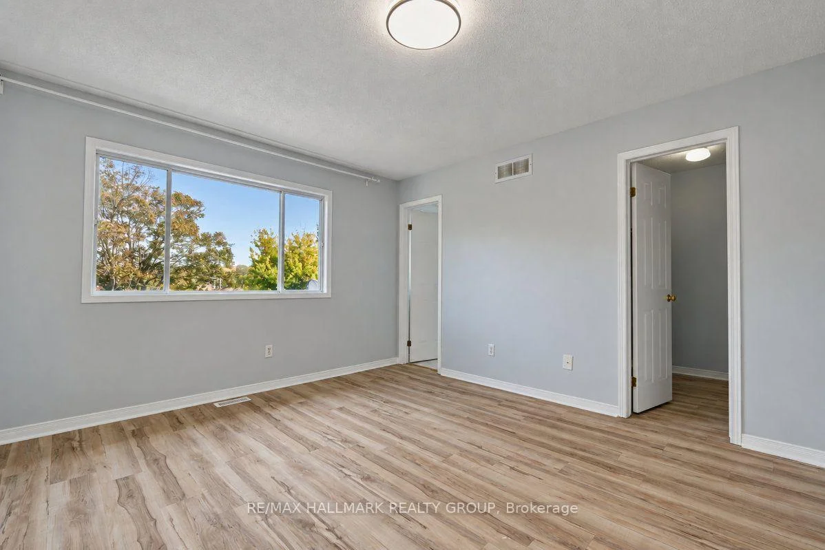 Photo 30 of 52 Piper Crescent, Ottawa, Kanata - Morgan's Grant/South March — HOMEH