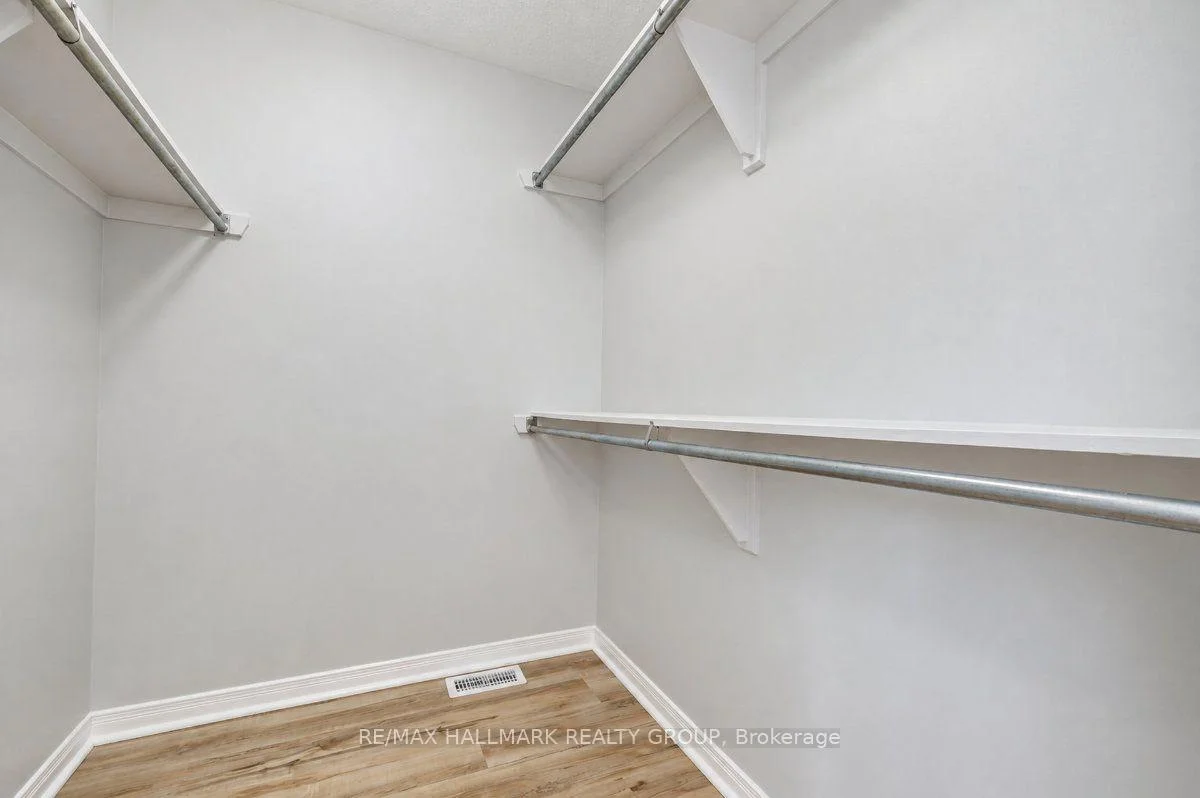 Photo 32 of 52 Piper Crescent, Ottawa, Kanata - Morgan's Grant/South March — HOMEH