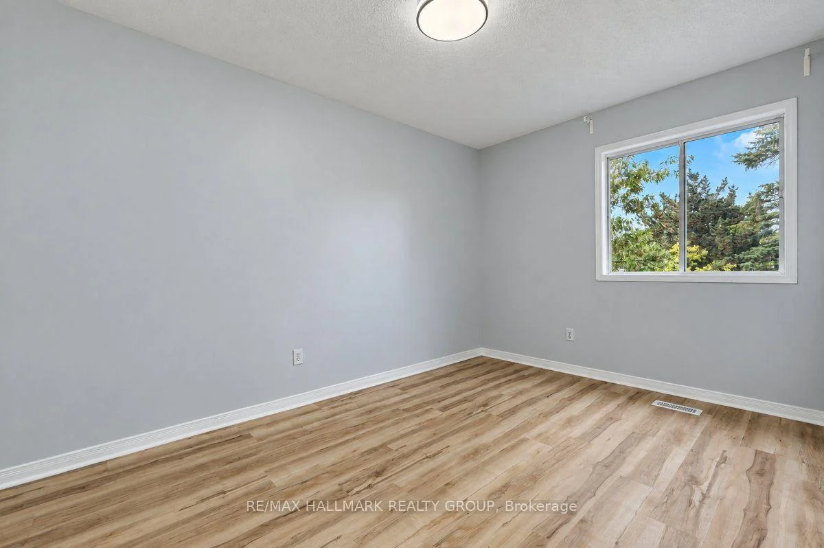 Photo 35 of 52 Piper Crescent, Ottawa, Kanata - Morgan's Grant/South March — HOMEH