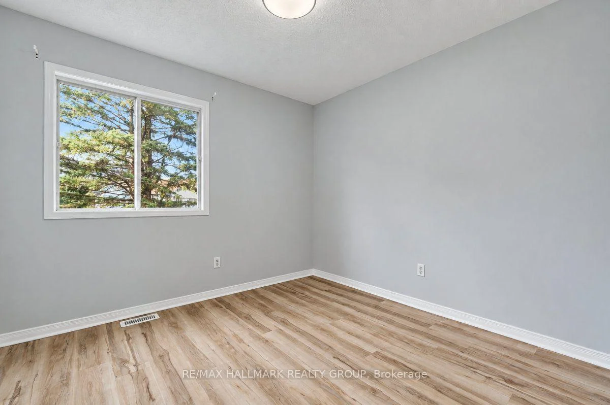 Photo 38 of 52 Piper Crescent, Ottawa, Kanata - Morgan's Grant/South March — HOMEH