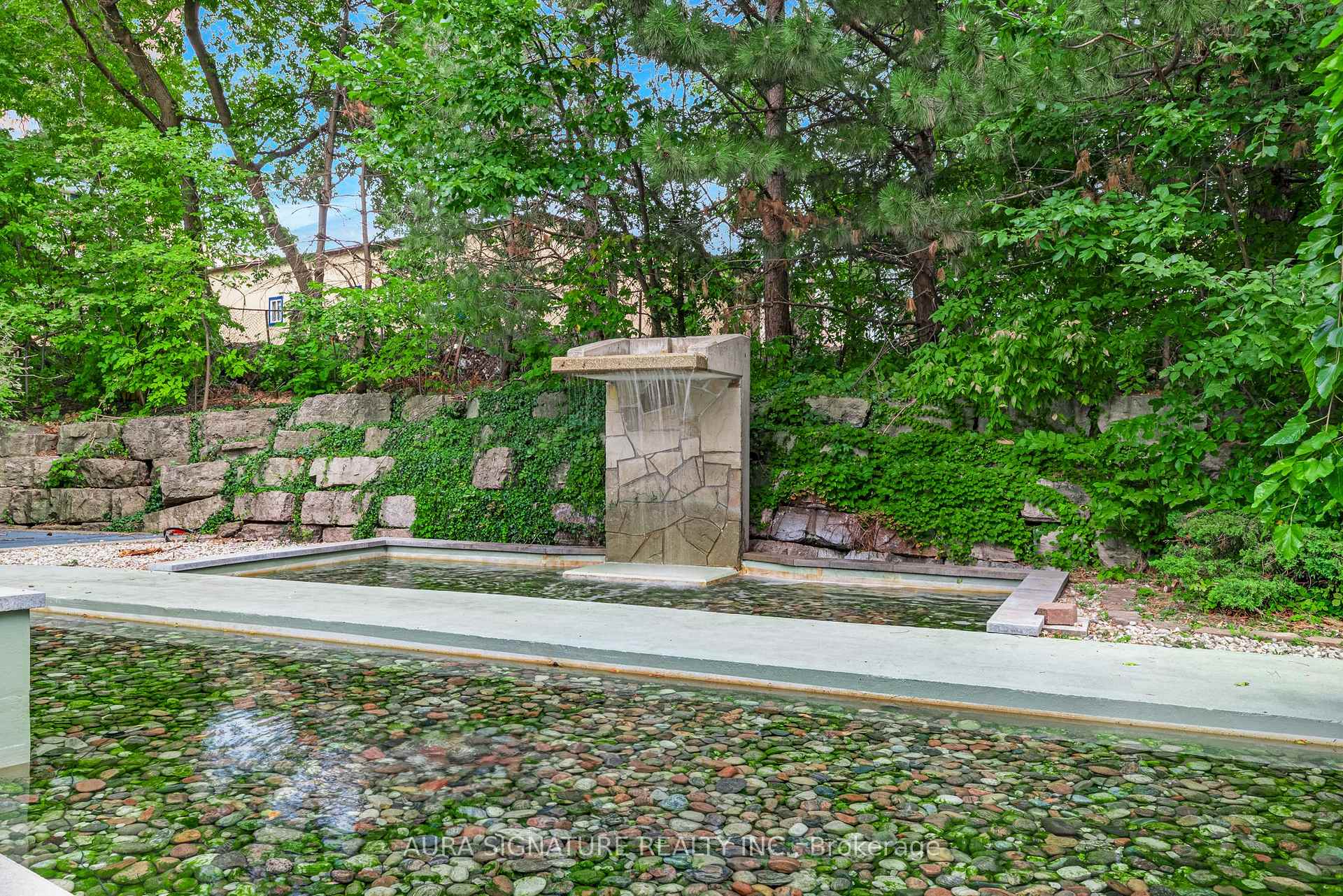 Photo 12 of Unit 1010, 3 Hickory Tree Road, North York, Weston — HOMEH