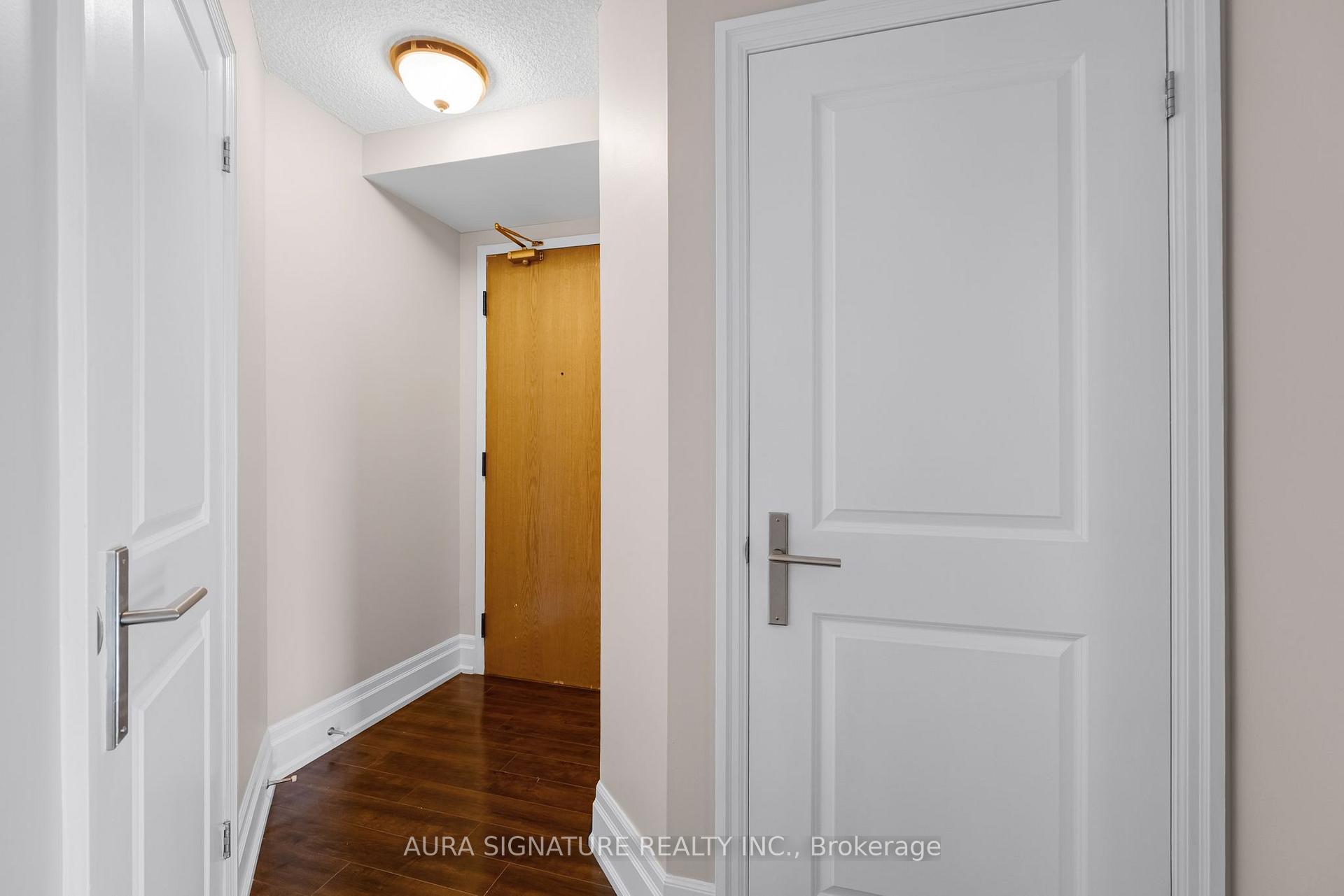 Photo 14 of Unit 1010, 3 Hickory Tree Road, North York, Weston — HOMEH