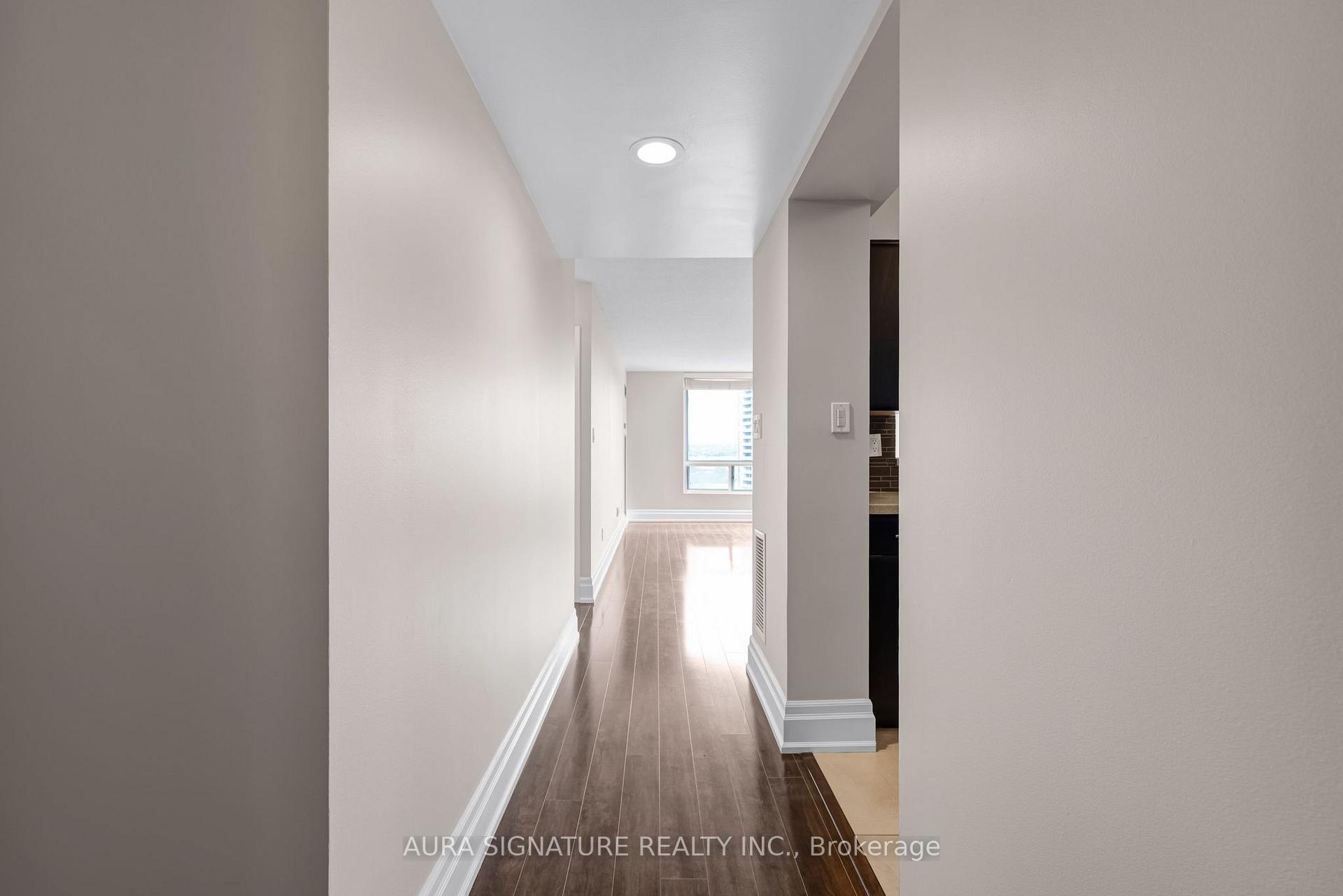 Photo 18 of Unit 1010, 3 Hickory Tree Road, North York, Weston — HOMEH