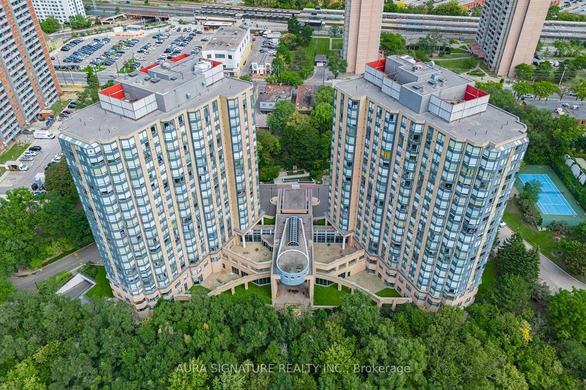 Photo 85 of Unit 1010, 3 Hickory Tree Road, North York, Weston — HOMEH
