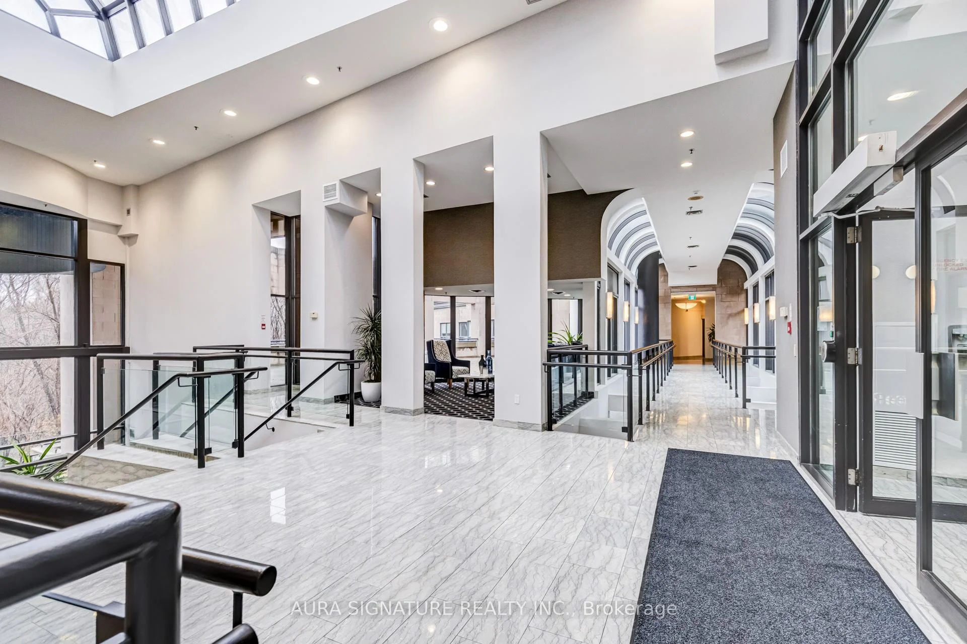 Photo 7 of Unit 1010, 3 Hickory Tree Road, North York, Weston — HOMEH