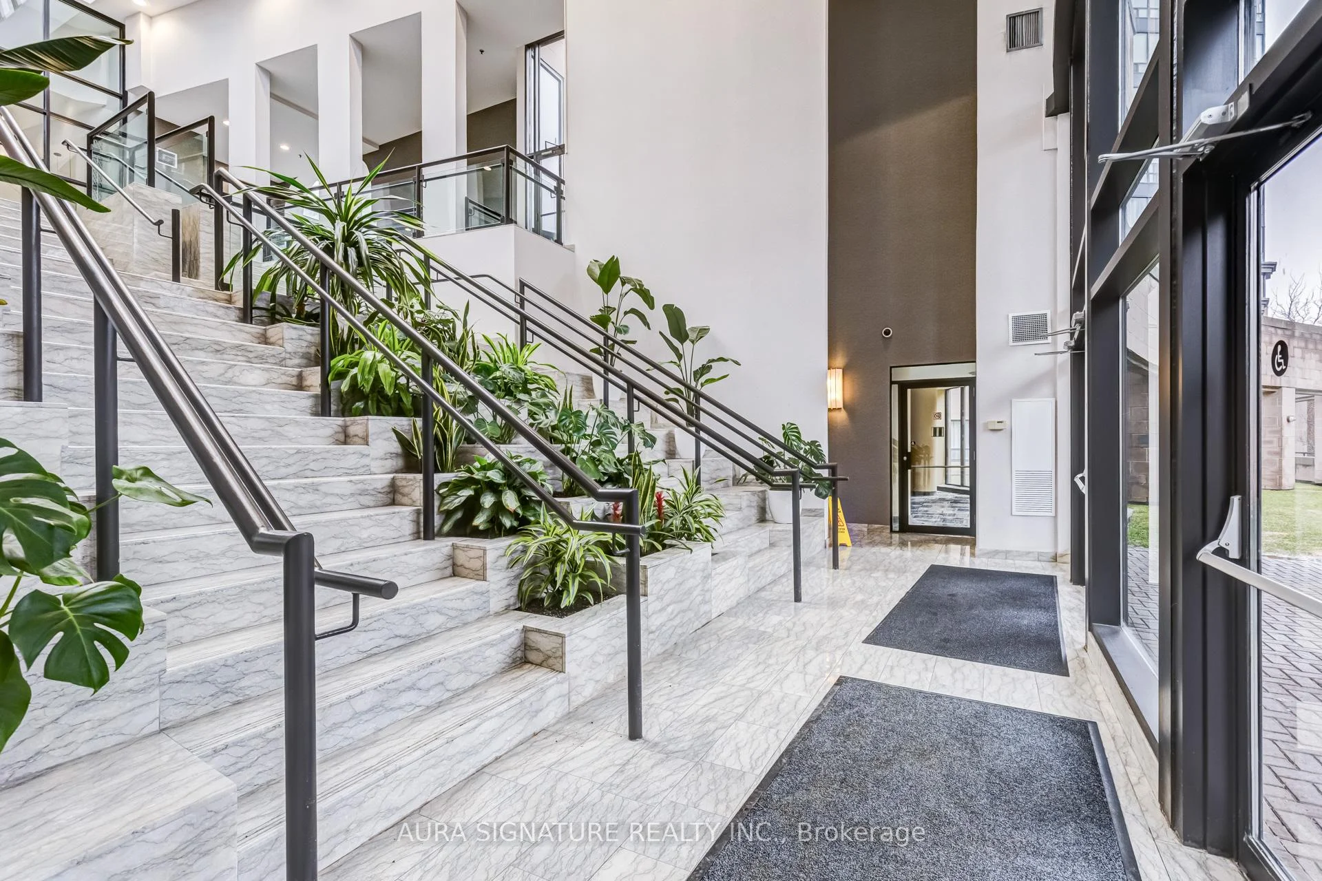 Photo 10 of Unit 1010, 3 Hickory Tree Road, North York, Weston — HOMEH