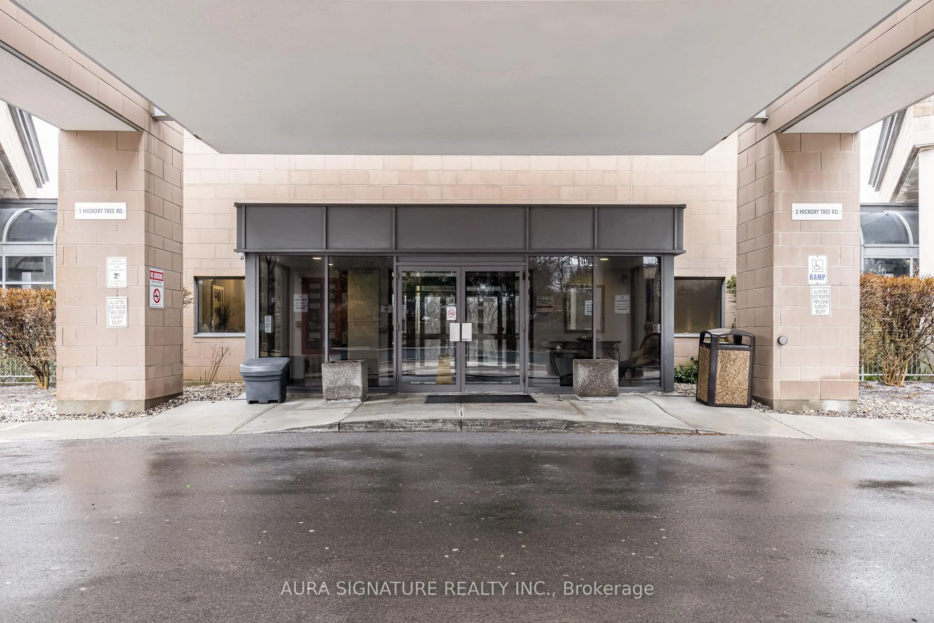 Photo 15 of Unit 1010, 3 Hickory Tree Road, North York, Weston — HOMEH