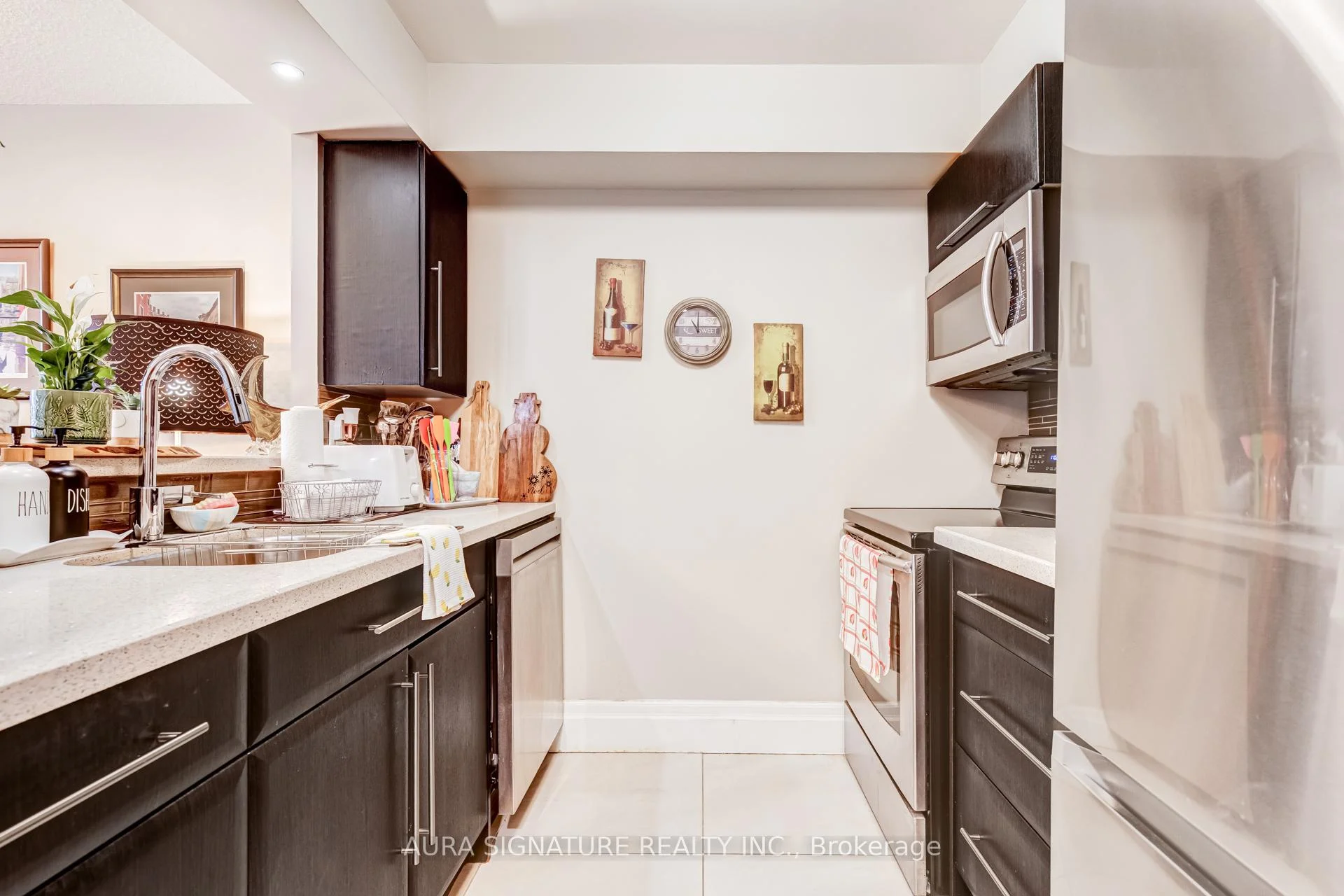 Photo 39 of Unit 1010, 3 Hickory Tree Road, North York, Weston — HOMEH