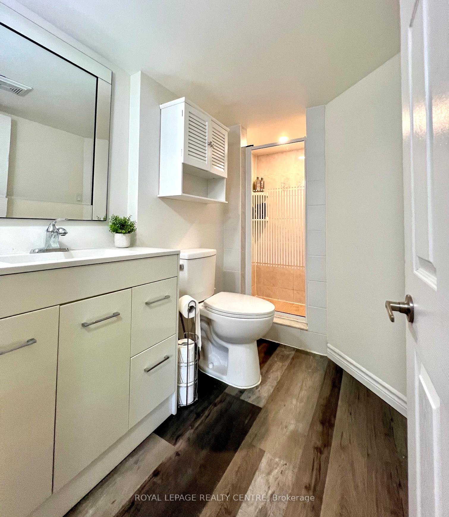 Photo 15 of 1319 Redbank Crescent, Oakville, College Park — HOMEH