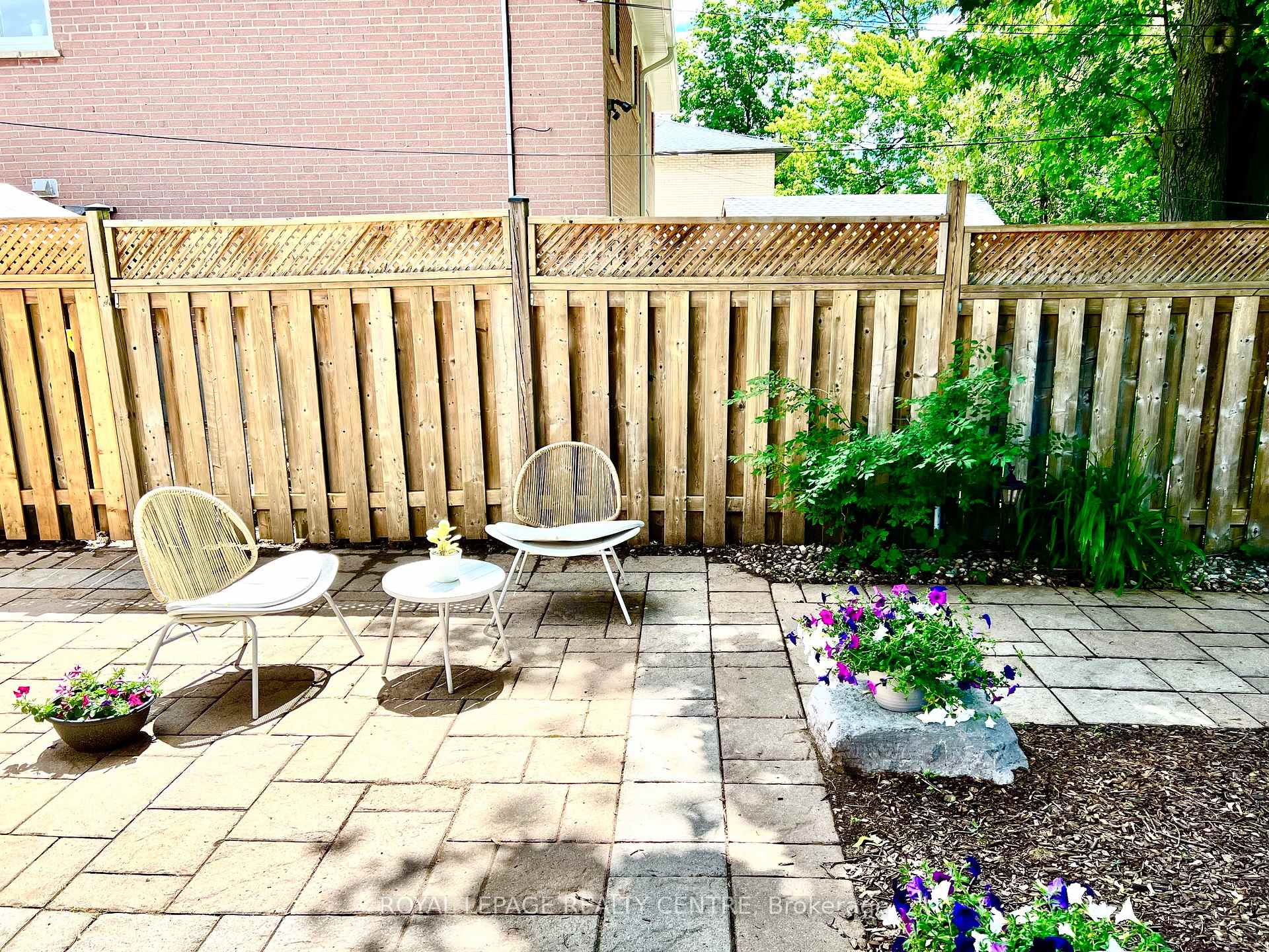 Photo 22 of 1319 Redbank Crescent, Oakville, College Park — HOMEH