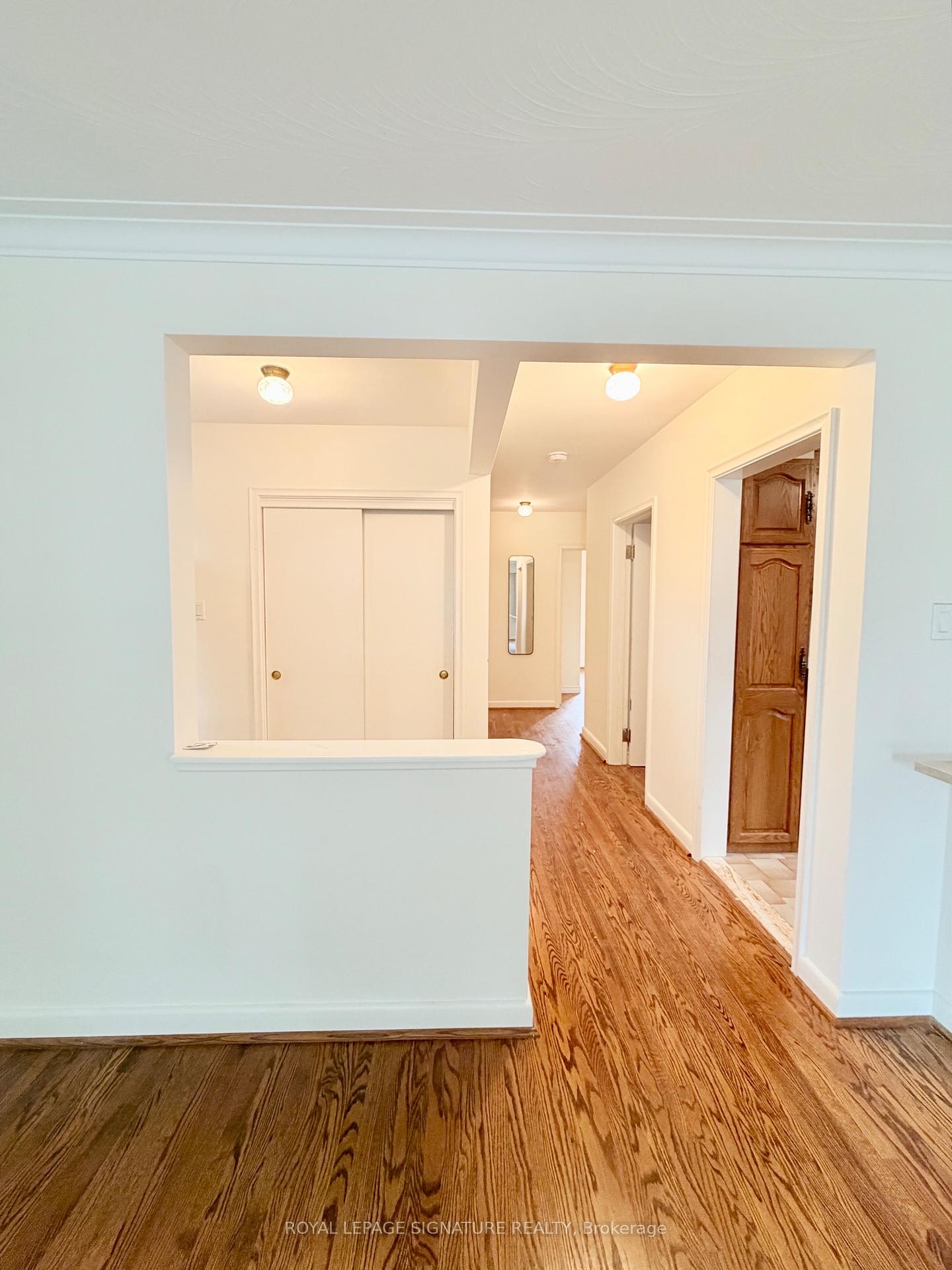 Photo 5 of 3 Avery Avenue, Etobicoke, Markland Wood — HOMEH