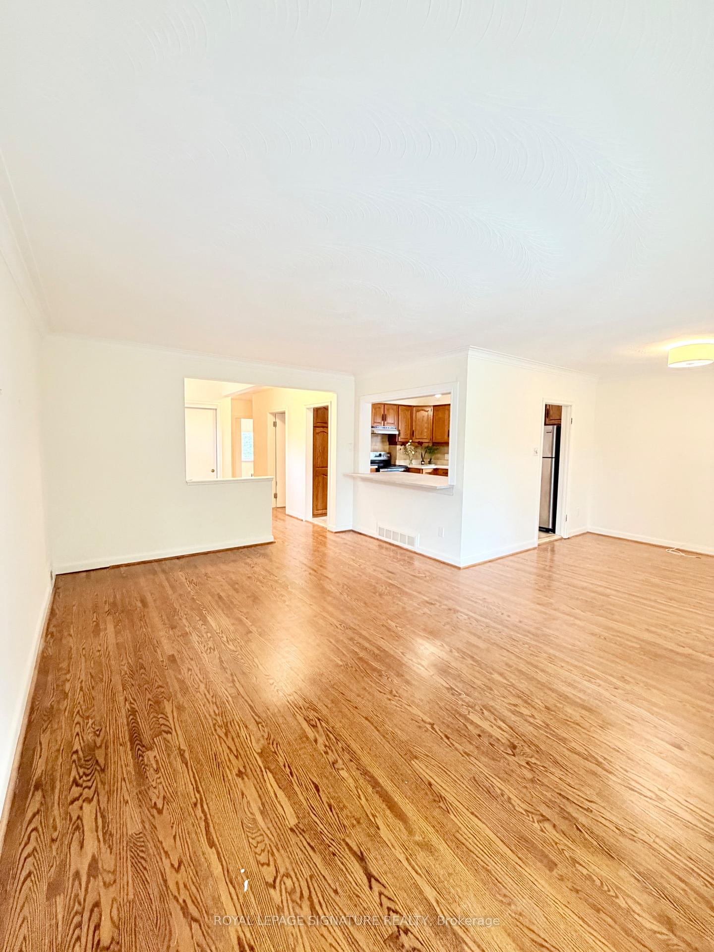Photo 14 of 3 Avery Avenue, Etobicoke, Markland Wood — HOMEH