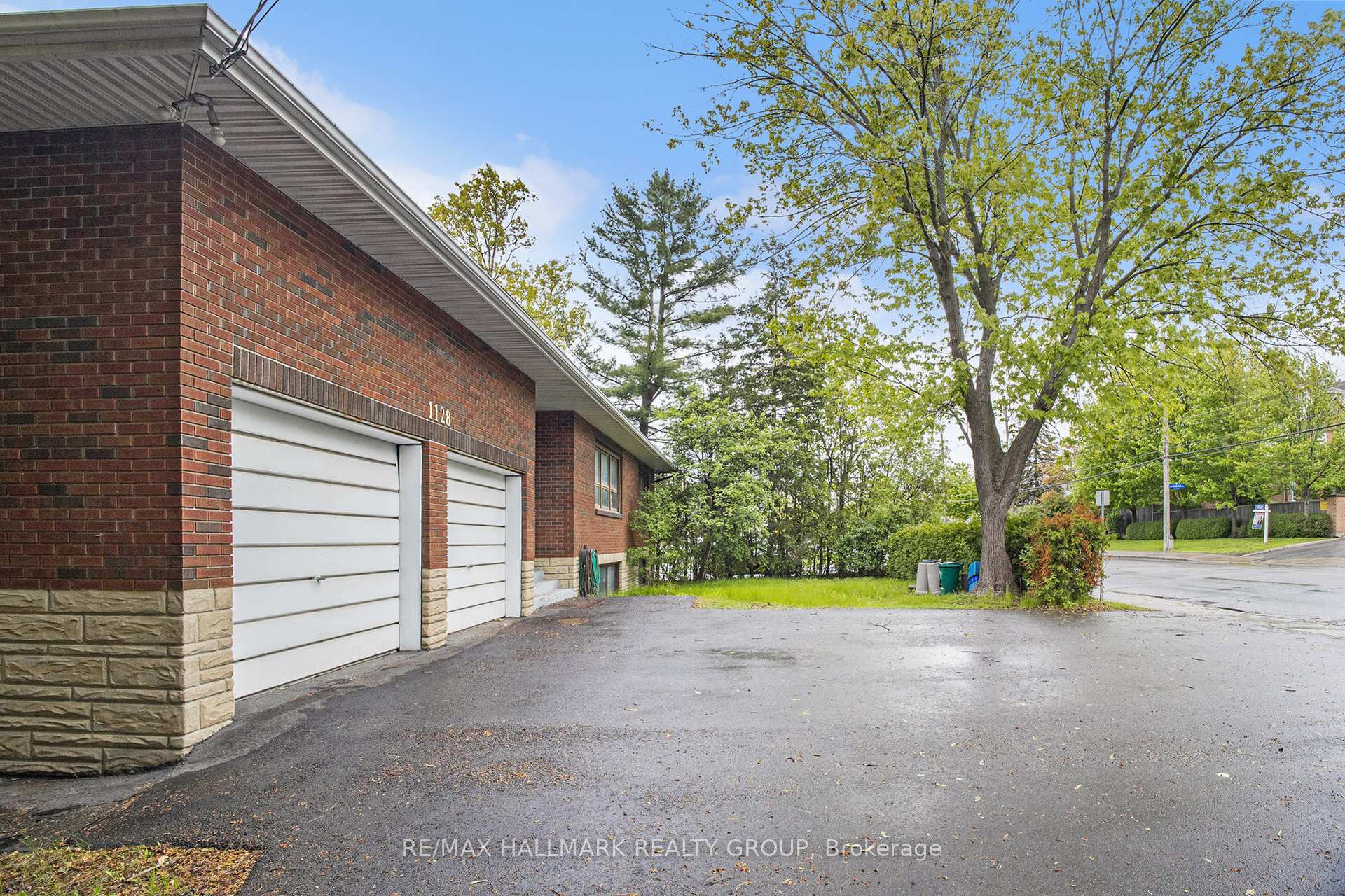 Photo 4 of 1128 Cummings Avenue, Ottawa, Cyrville — HOMEH