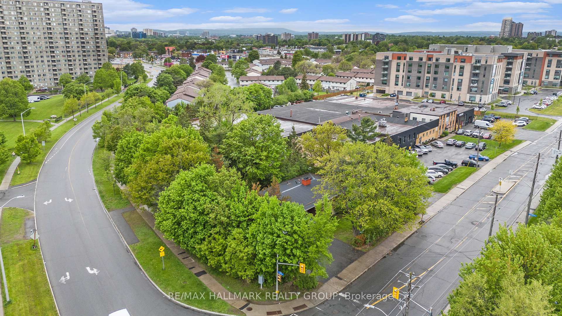 Photo 11 of 1128 Cummings Avenue, Ottawa, Cyrville — HOMEH