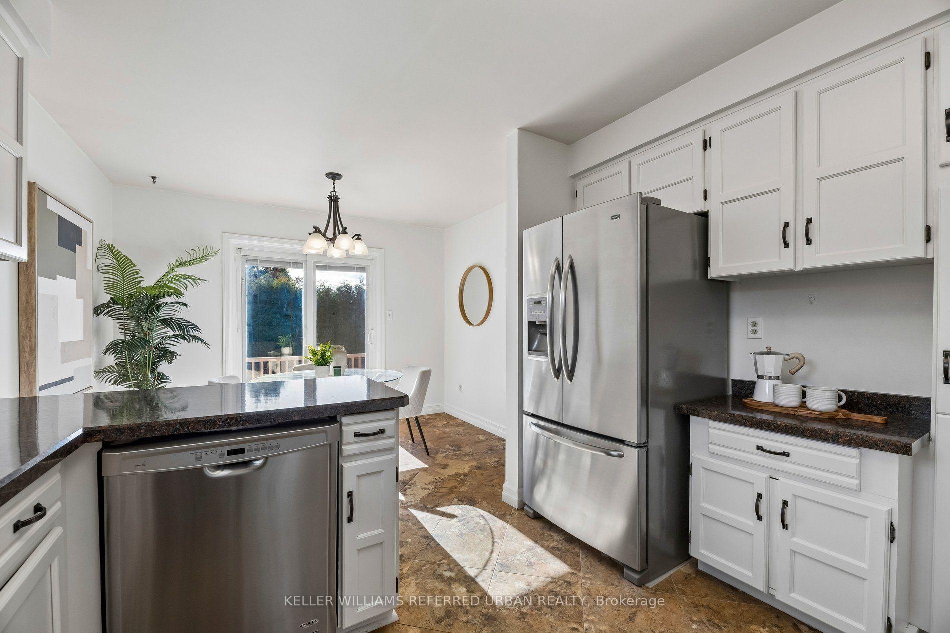 Photo 14 of 72 Munro Crescent, Uxbridge — HOMEH