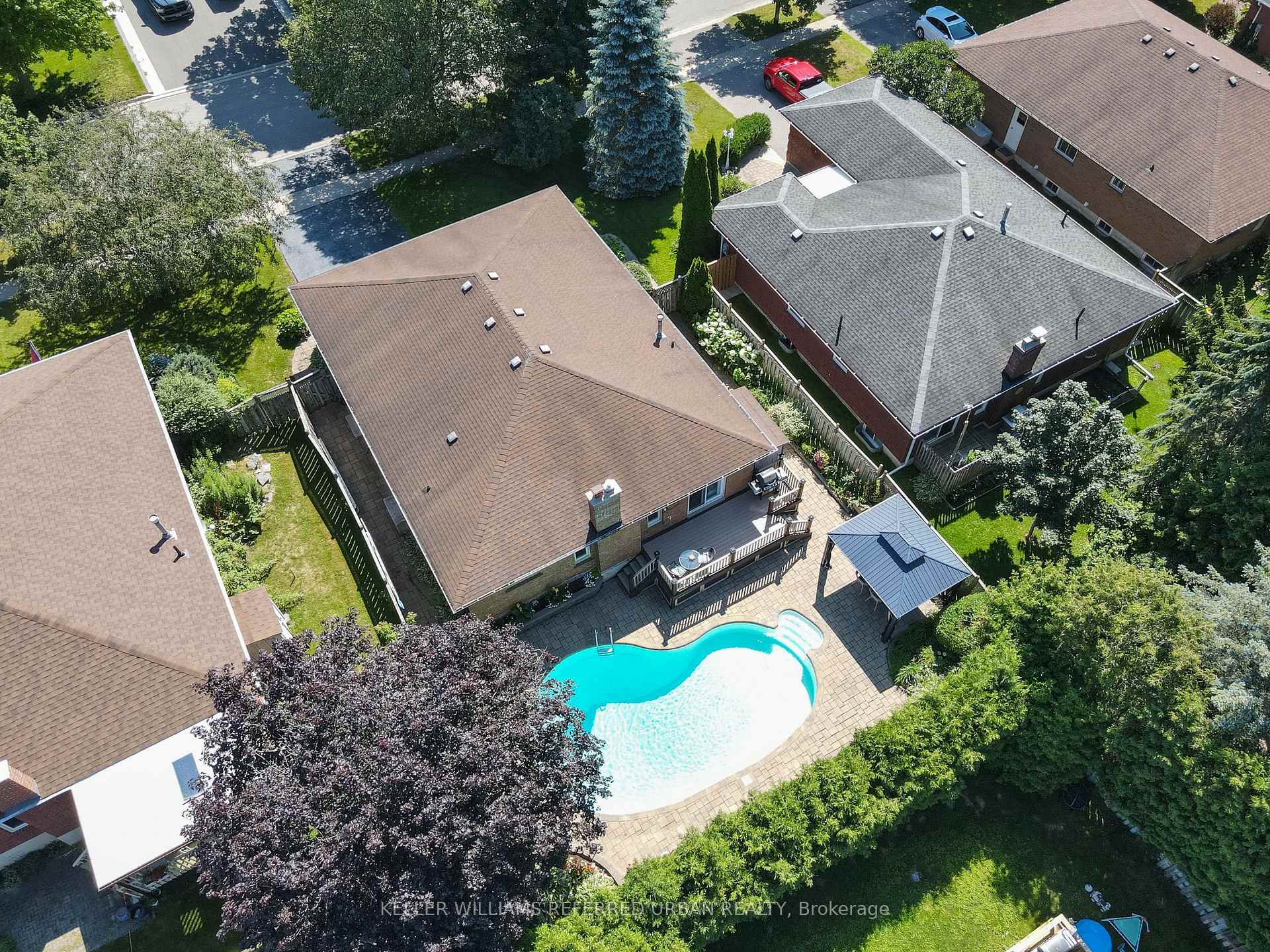 Photo 39 of 72 Munro Crescent, Uxbridge — HOMEH