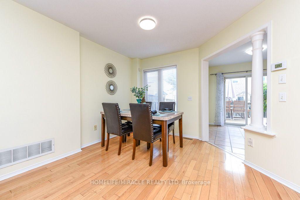 Photo 9 of 49 Seaside Circle, Brampton, Sandringham-Wellington — HOMEH