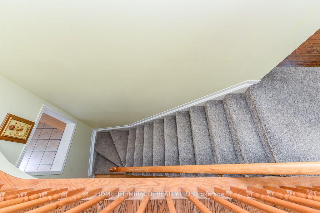 Photo 17 of 49 Seaside Circle, Brampton, Sandringham-Wellington — HOMEH