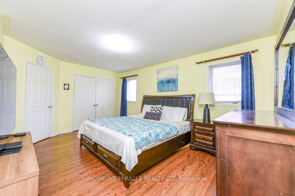 Photo 22 of 49 Seaside Circle, Brampton, Sandringham-Wellington — HOMEH