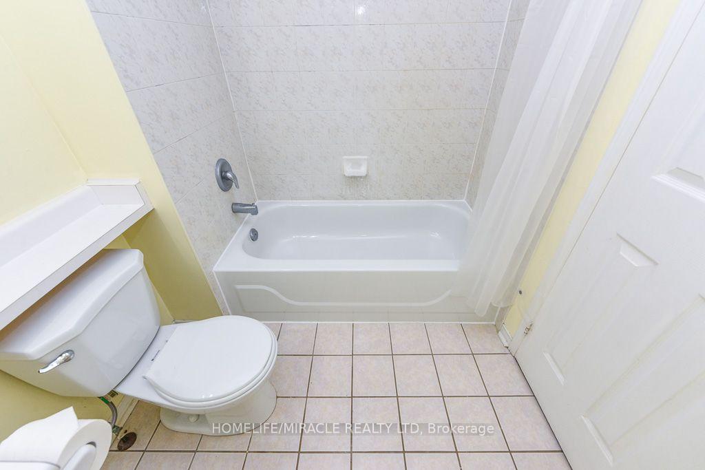 Photo 31 of 49 Seaside Circle, Brampton, Sandringham-Wellington — HOMEH