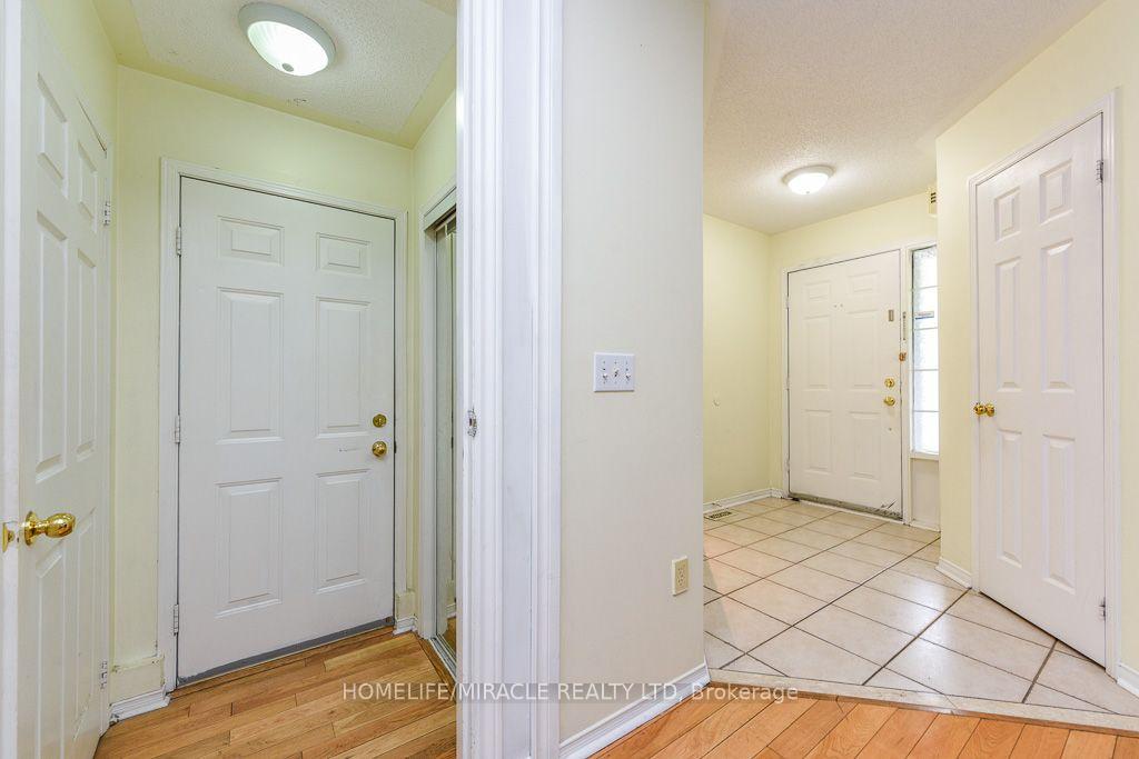 Photo 38 of 49 Seaside Circle, Brampton, Sandringham-Wellington — HOMEH