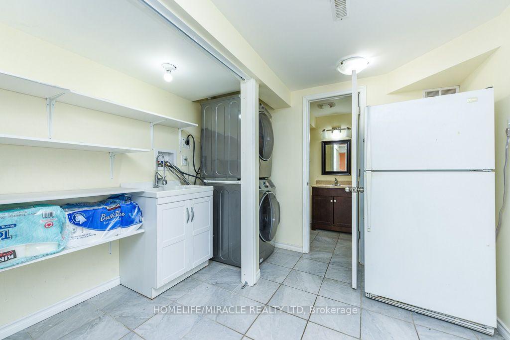 Photo 44 of 49 Seaside Circle, Brampton, Sandringham-Wellington — HOMEH