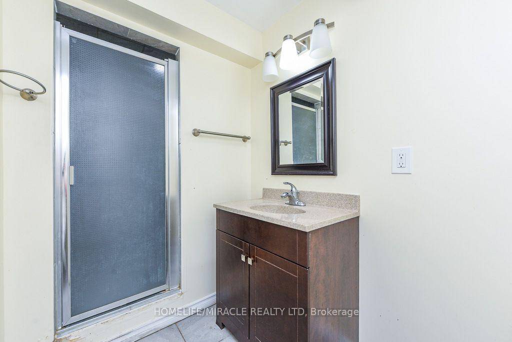 Photo 45 of 49 Seaside Circle, Brampton, Sandringham-Wellington — HOMEH