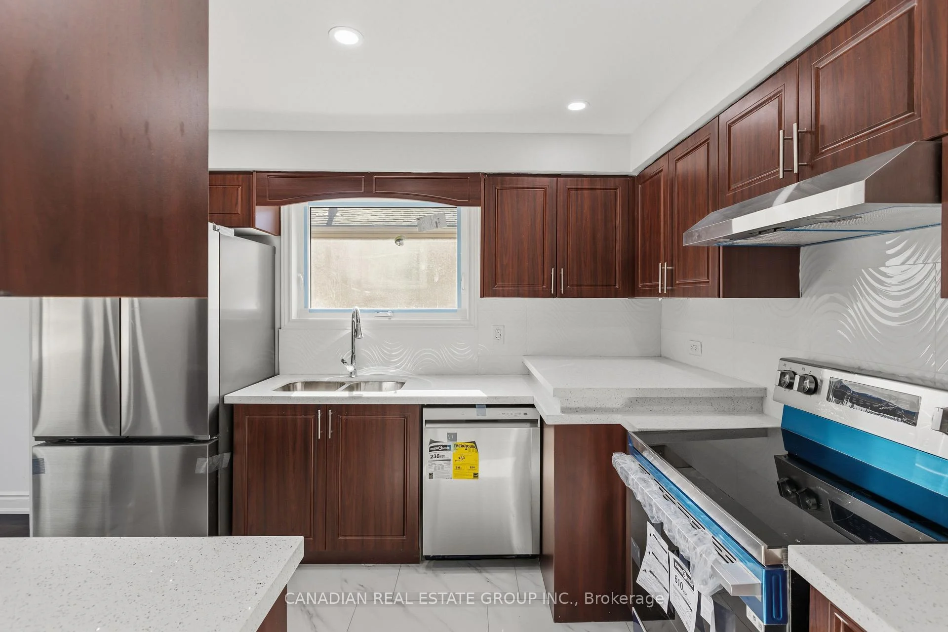 Photo 25 of 440 Macaulay Street, Oshawa, Donevan — HOMEH
