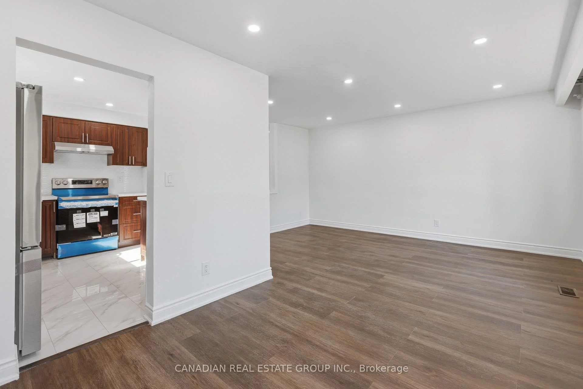 Photo 33 of 440 Macaulay Street, Oshawa, Donevan — HOMEH