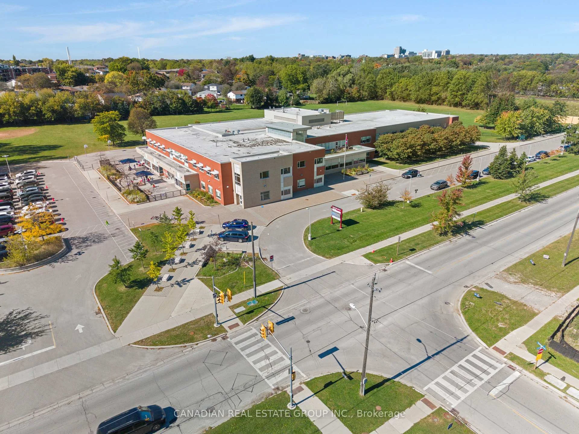 Photo 20 of 440 Macaulay Street, Oshawa, Donevan — HOMEH