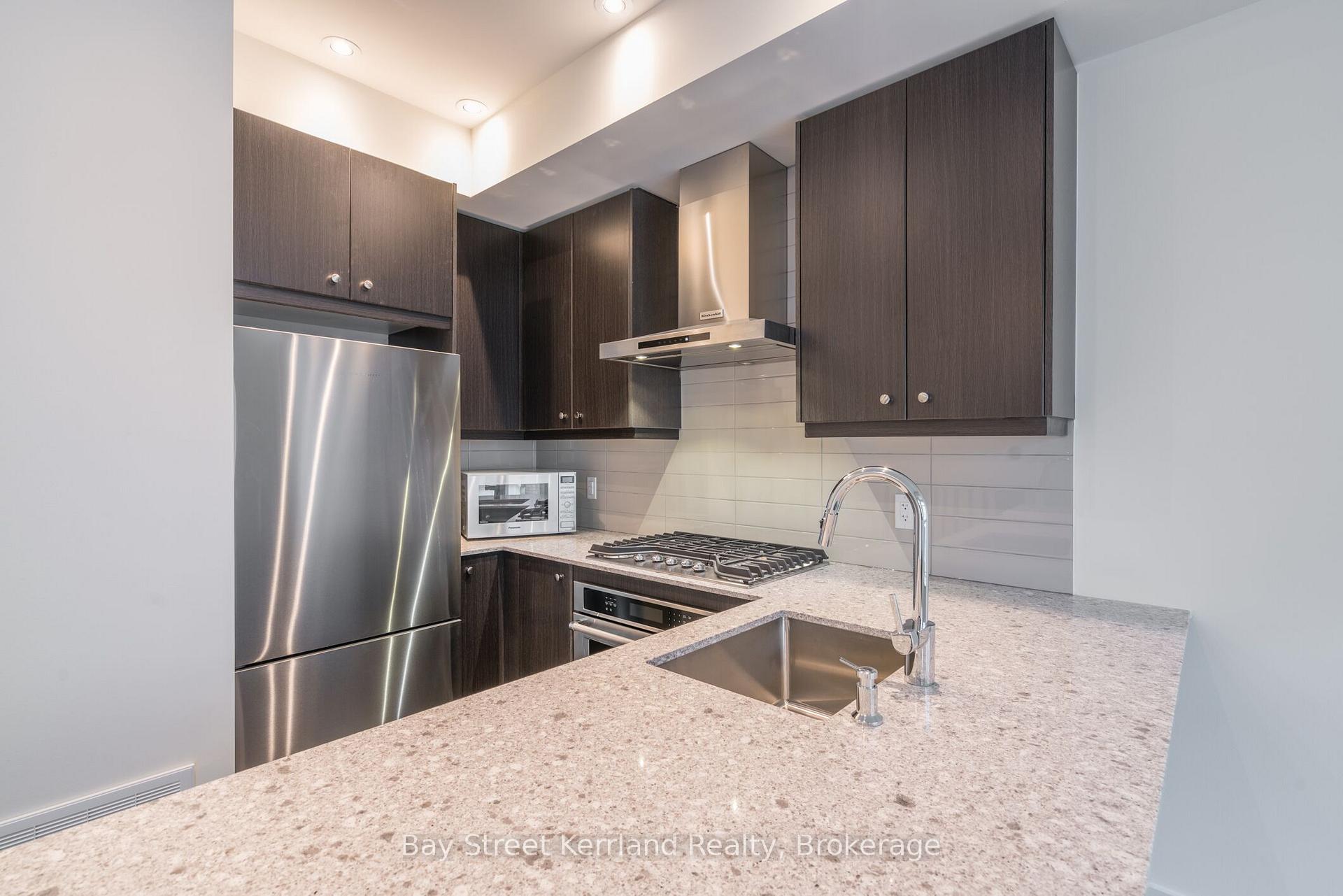 Photo 4 of Unit 5, 52 Holmes Avenue W, North York, Willowdale East — HOMEH
