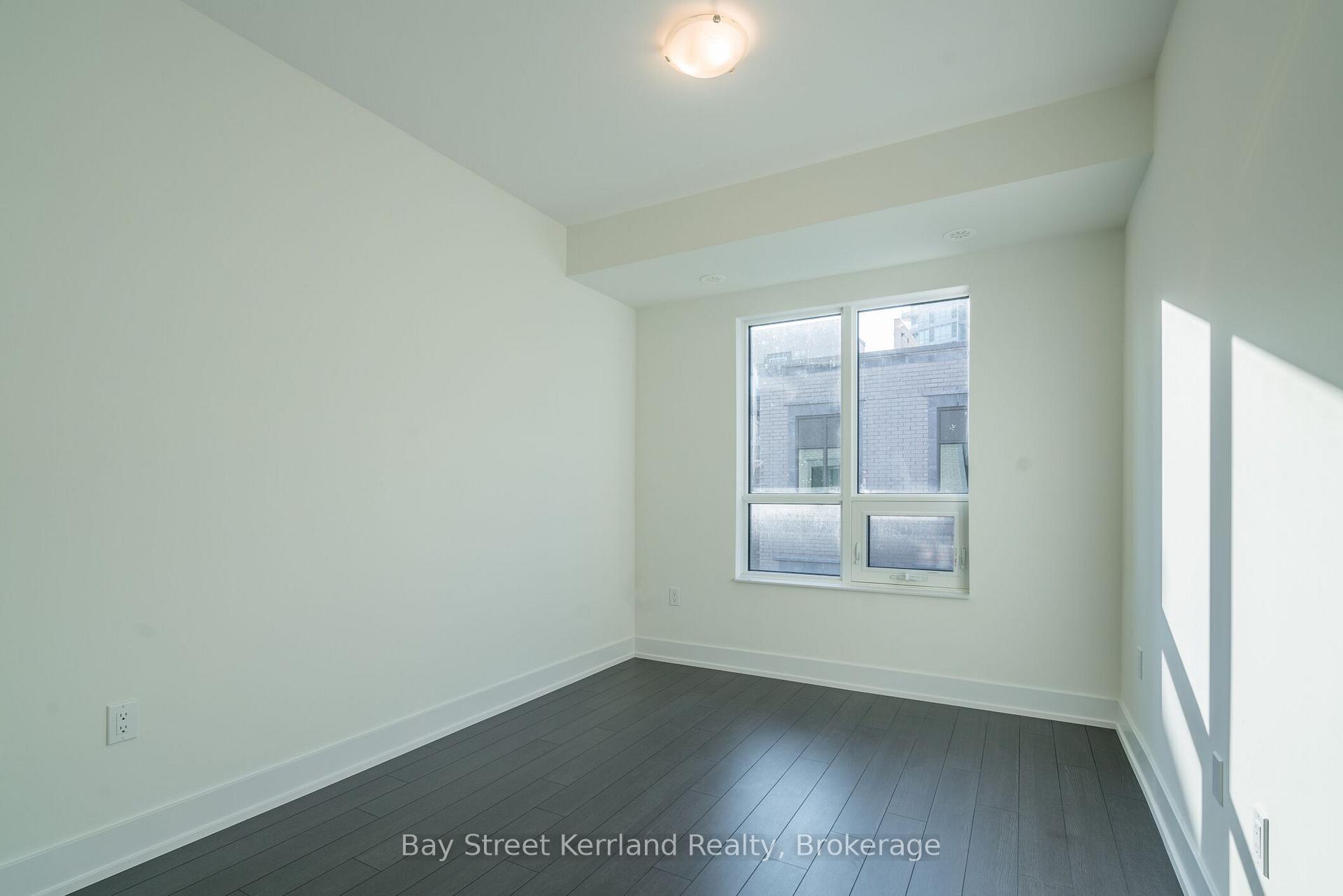 Photo 9 of Unit 5, 52 Holmes Avenue W, North York, Willowdale East — HOMEH