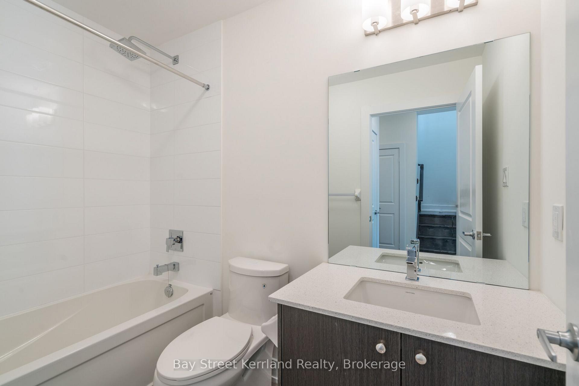 Photo 10 of Unit 5, 52 Holmes Avenue W, North York, Willowdale East — HOMEH