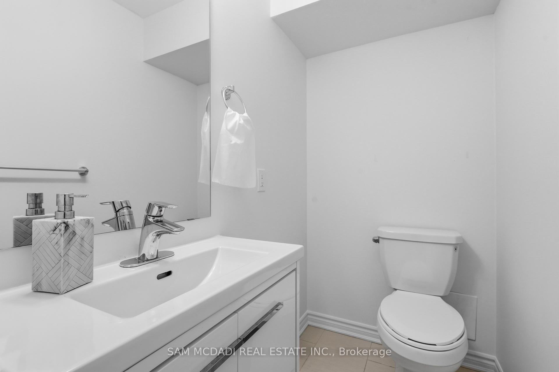 Photo 8 of Unit 6, 2285 Mcnab Lane, Mississauga, Clarkson — HOMEH