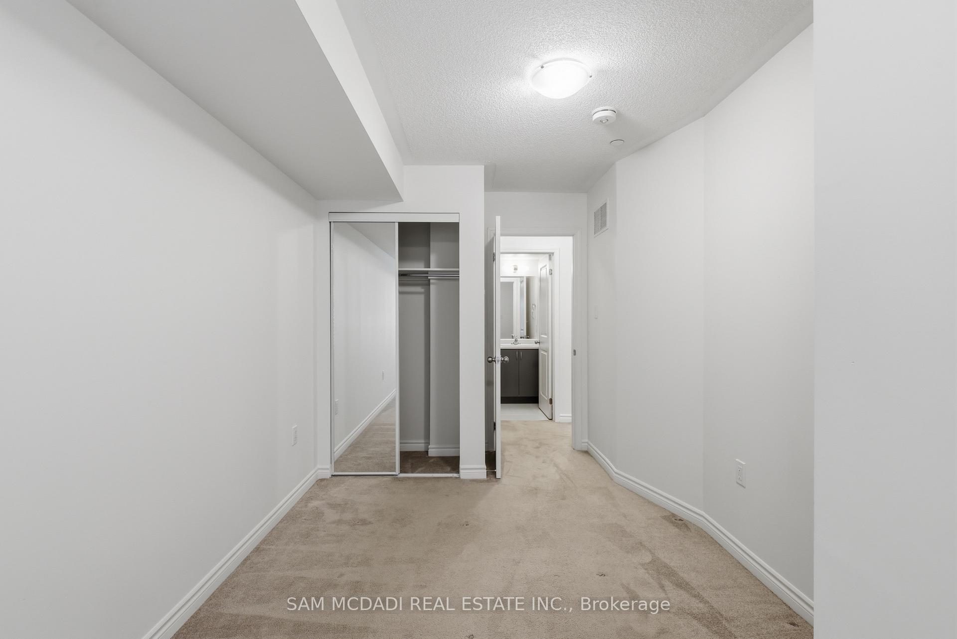 Photo 12 of Unit 6, 2285 Mcnab Lane, Mississauga, Clarkson — HOMEH