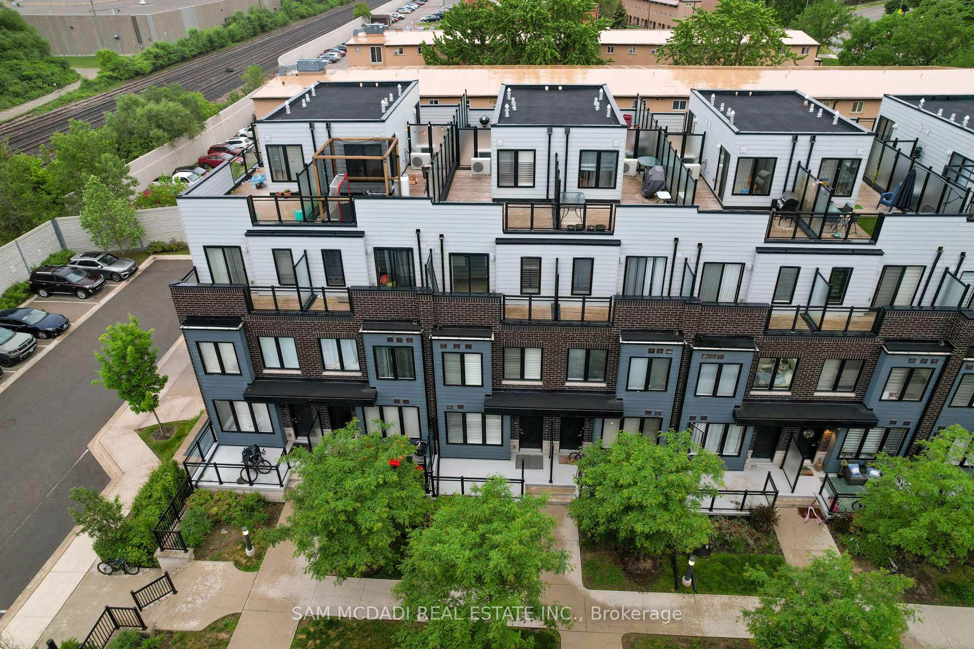 Photo 34 of Unit 6, 2285 Mcnab Lane, Mississauga, Clarkson — HOMEH